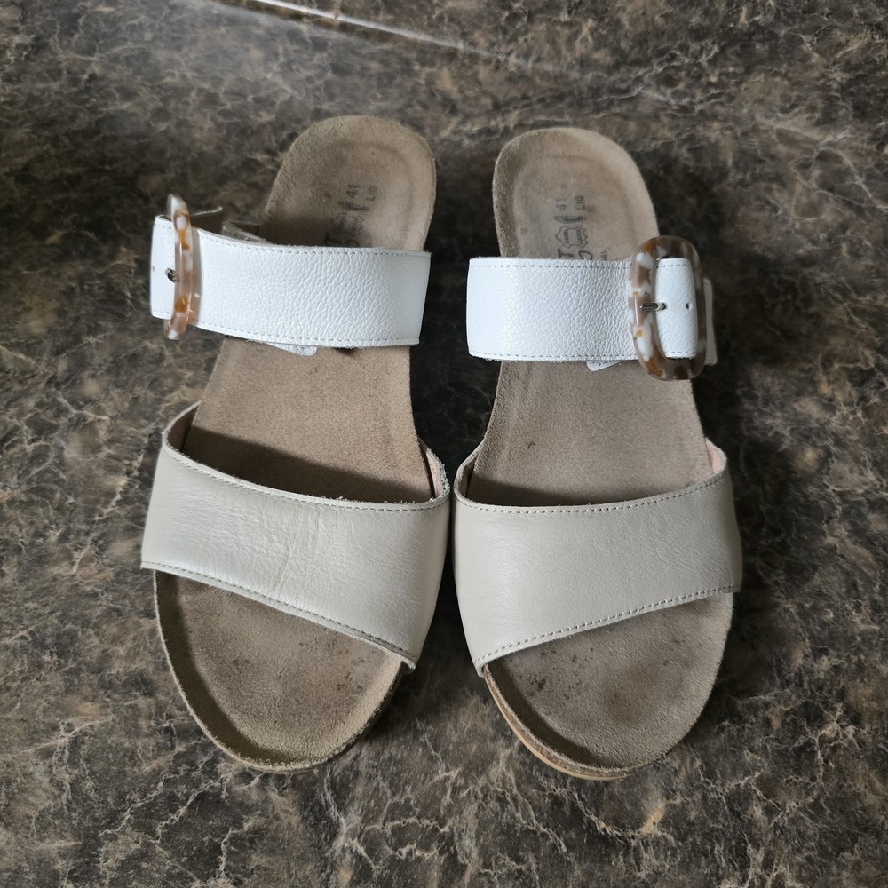 Naot Kingdon Slide Sandals Size 41/10 Beige & White Leather Slip On Wedge
